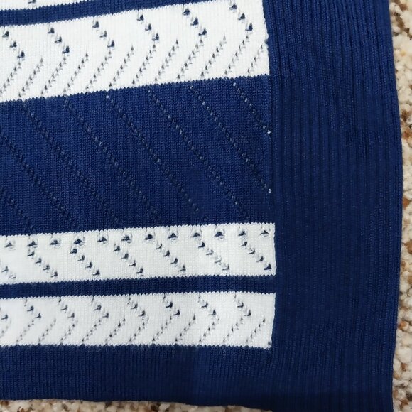 3160 Size XL/Large Fit Hannah Sweater In Navy and White. NWOT - Picture 4 of 7